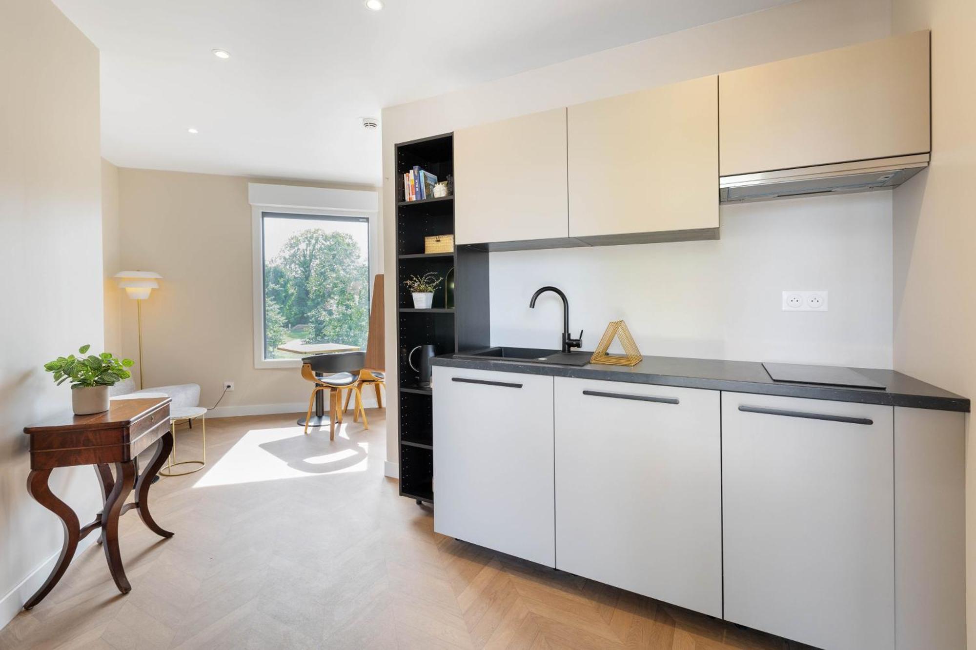 Appart Hotel Coraline - Genas Lyon Eurexpo Екстериор снимка