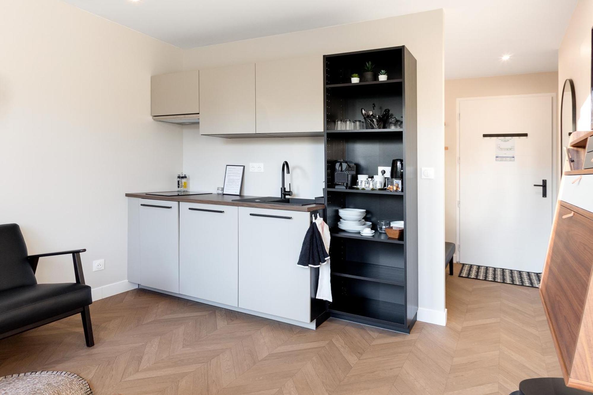 Appart Hotel Coraline - Genas Lyon Eurexpo Екстериор снимка