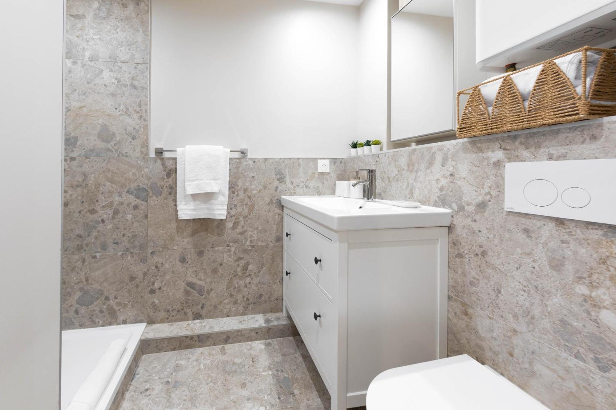 Appart Hotel Coraline - Genas Lyon Eurexpo Екстериор снимка