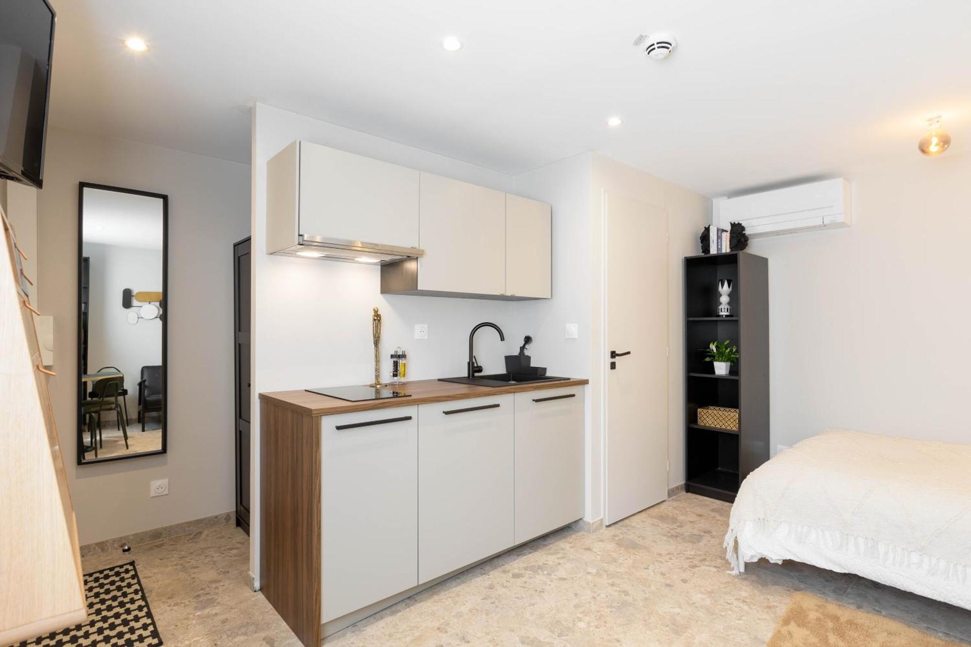 Appart Hotel Coraline - Genas Lyon Eurexpo Екстериор снимка