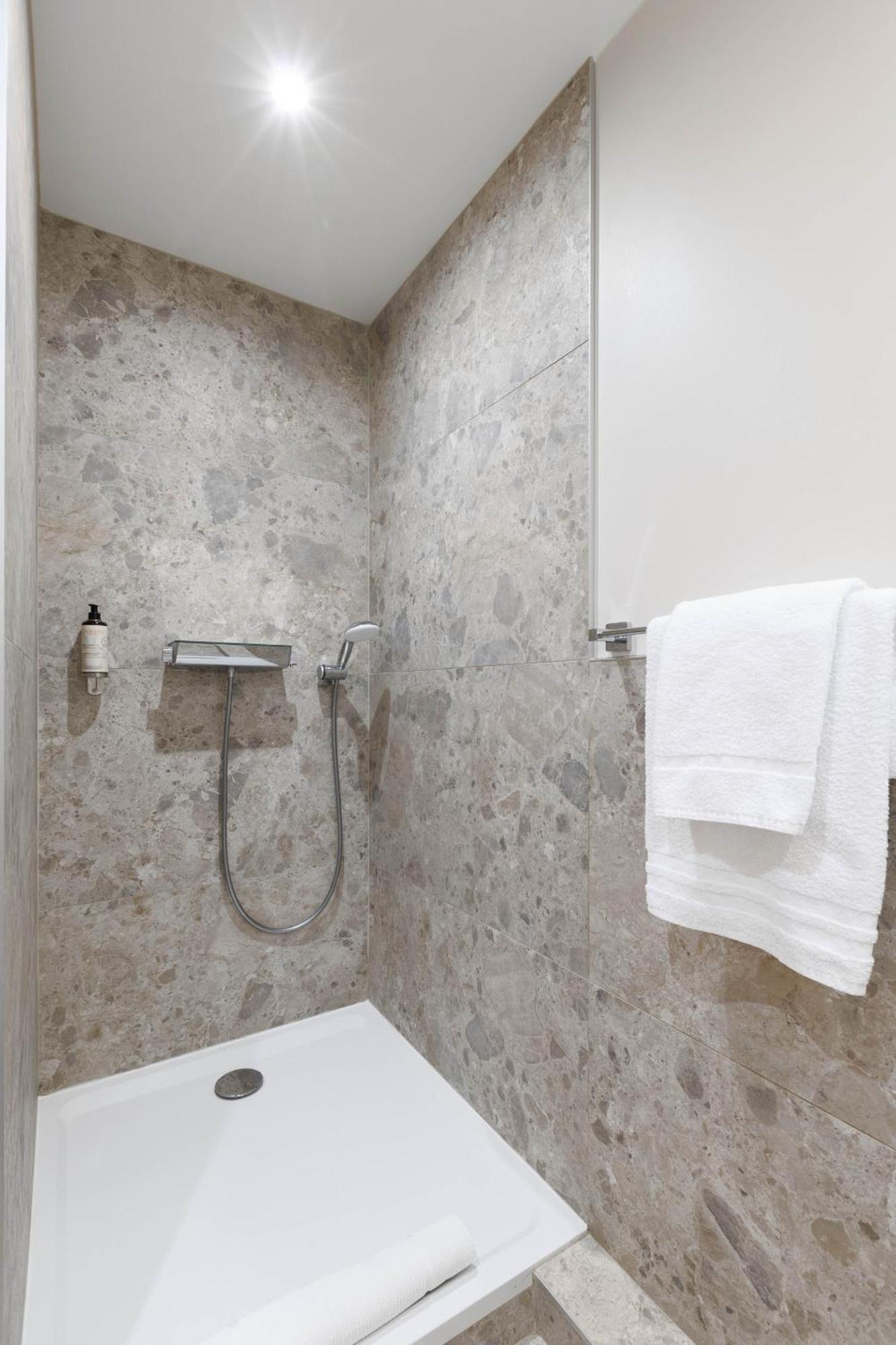 Appart Hotel Coraline - Genas Lyon Eurexpo Екстериор снимка